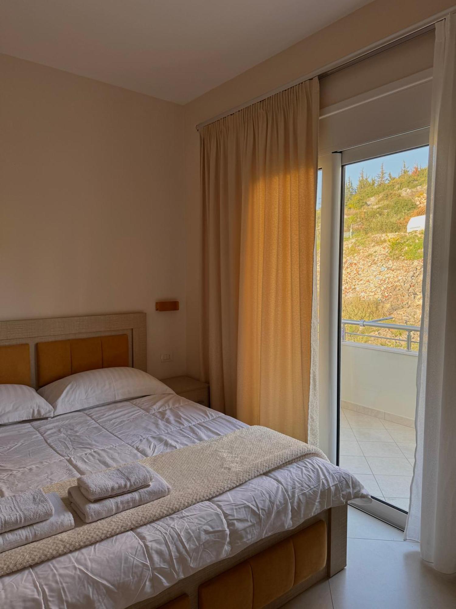 Vila Majola Sarandë Exterior foto